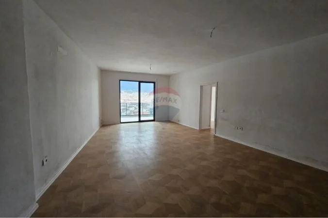 Tirane, shitet apartament , 153 m² 225.000 € 