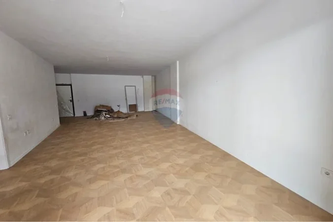Tirane, shitet apartament , 153 m² 225.000 € 