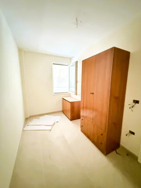 Tirane, shitet apartament 2+1+Aneks+Ballkon Kati 2, 132 m² 410.000 € (Shallvaret)