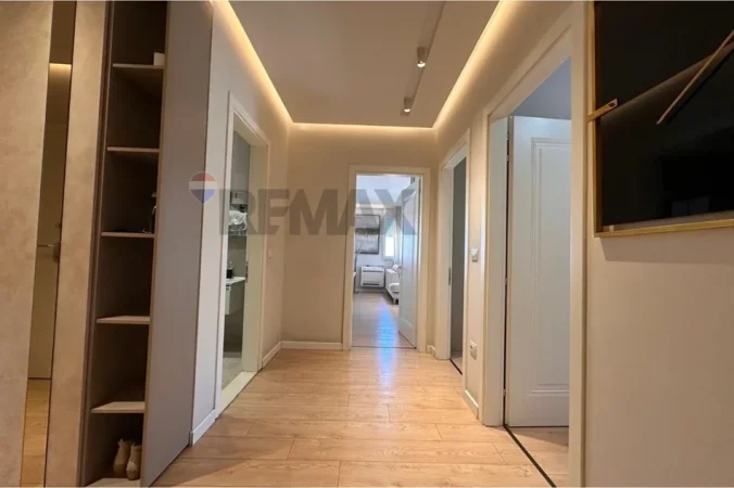 Tirane, shitet apartament , 122 m² 350.000 € 