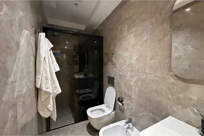Tirane, shitet apartament , 122 m² 350.000 € 