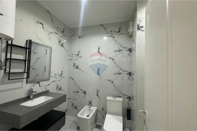 Tirane, shitet apartament , 124 m² 300.000 € 