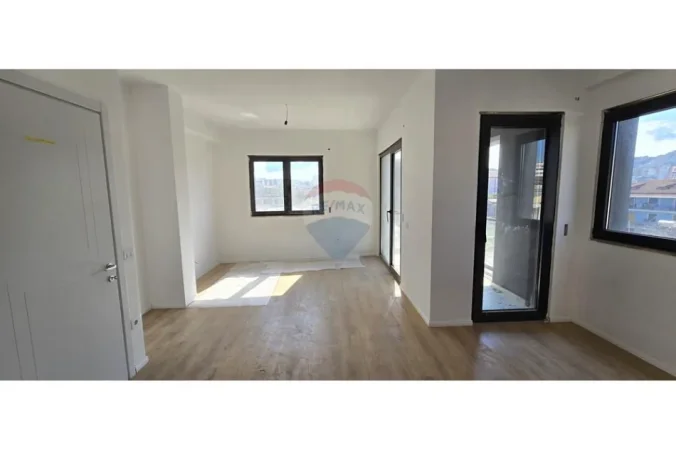 Tirane, shitet apartament , 112 m² (Ish Fusha e Aviacionit)