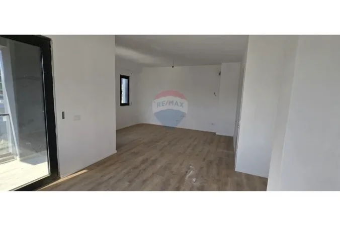 Tirane, shitet apartament , 112 m² (Ish Fusha e Aviacionit)