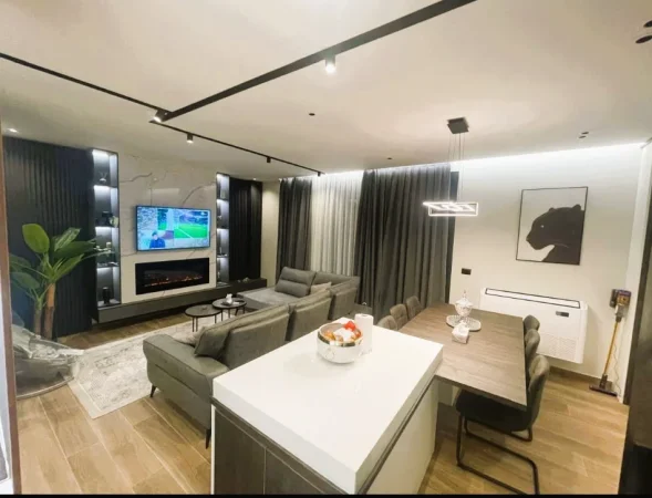 Tirane, shitet apartament 2+1+Aneks+Ballkon Kati 1, 152 m² 420.000 € 