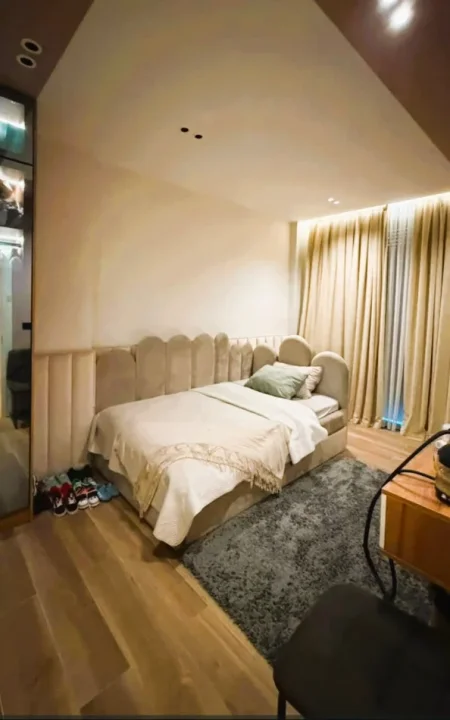 Tirane, shitet apartament 2+1+Aneks+Ballkon Kati 1, 152 m² 420.000 € 