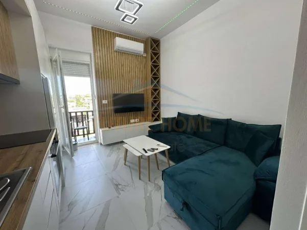 Tirane, jepet me qera apartament Studio Kati 2, 28 m² 250 € (Poliklinikes nr.6.)