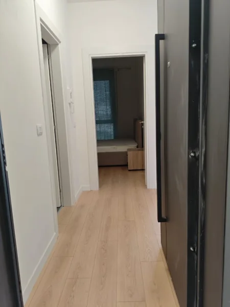 Univers City(QTU)jepet me qera apartament 1+1
