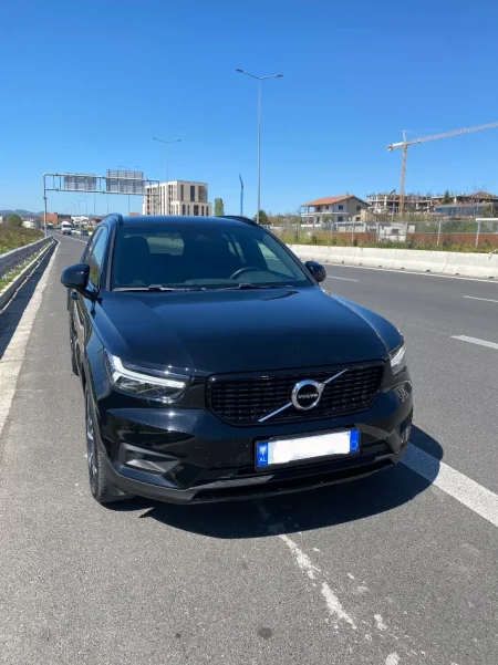 shitet Volvo XC40 R-Design 4x4, viti 2021