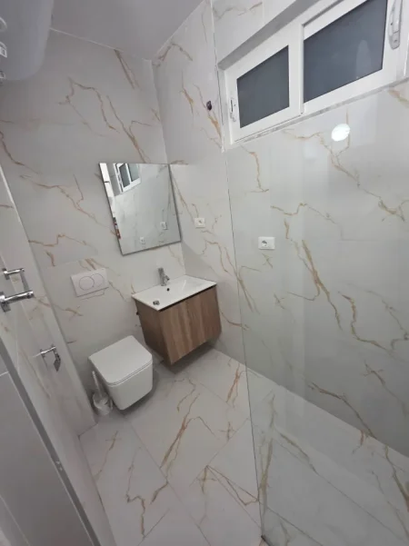 Tirane, jepet me qera apartament 2+1 Kati 3, 75 m² 600 € (5 maj)
