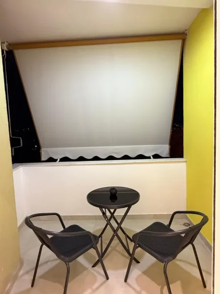 Tirane, jepet me qera apartament 2+1 Kati 4, 100 m² 800 € (Rruga L:ulishtes, Liqeni i Thate)
