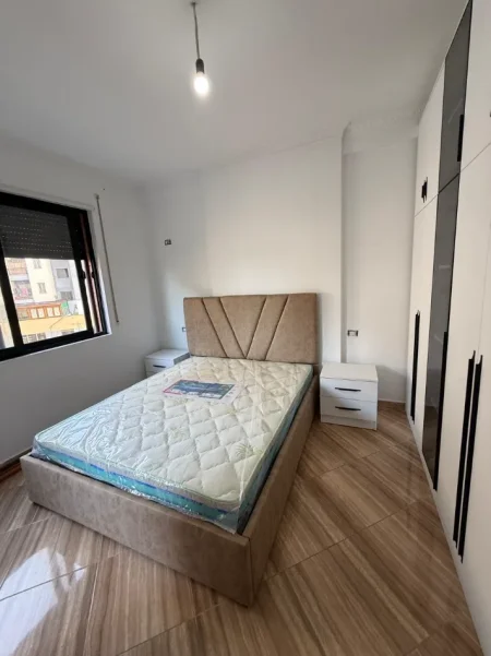 Tirane, jepet me qera apartament 2+1 Kati 3, 100 m² 500 € (Astir ,prane Ozone)