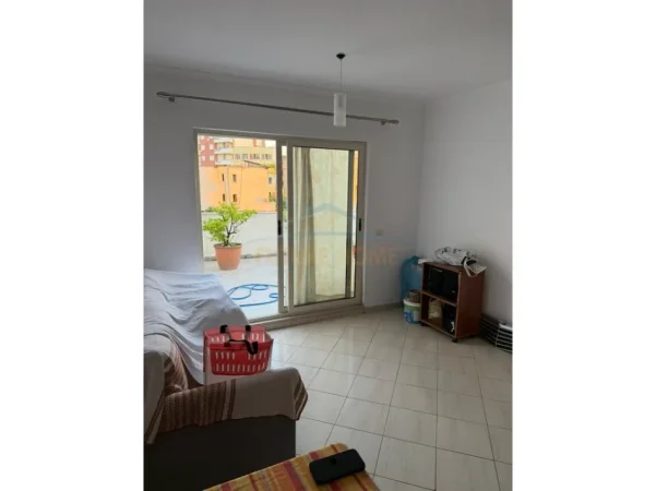 Tirane, shitet apartament 1+1 Kati 2, 53 m² 100.000 € (Fresk)