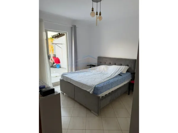 Tirane, shitet apartament 1+1 Kati 2, 53 m² 100.000 € (Fresk)