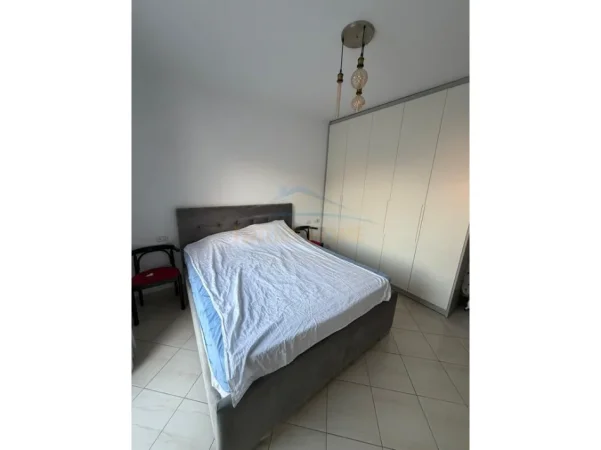 Tirane, shitet apartament 1+1 Kati 2, 53 m² 100.000 € (Fresk)