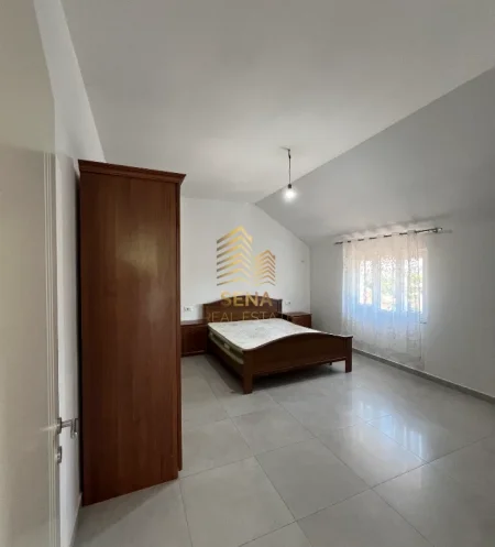 Tirane, jepet me qera apartament 2+1+Ballkon Kati 3, 100 m² 400 € (Misto Mame)