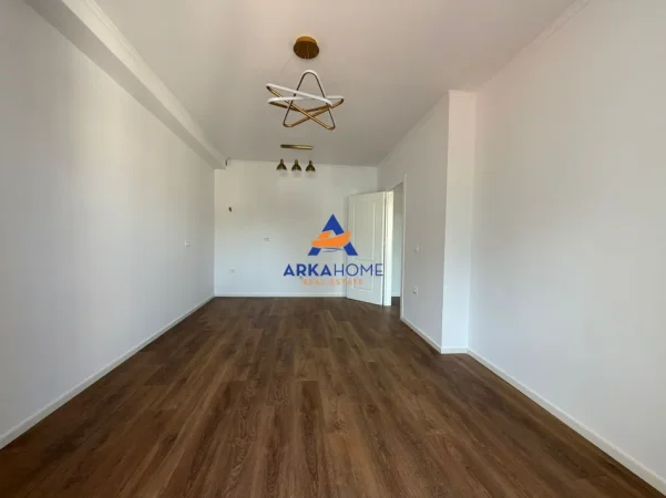 Tirane, shitet apartament 1+1+Ballkon Kati 3, 58 m² 128.000 € 