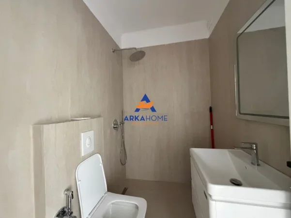 Tirane, shitet apartament 1+1+Ballkon Kati 3, 58 m² 128.000 € 