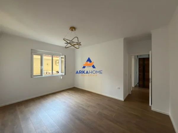 Tirane, shitet apartament 1+1+Ballkon Kati 3, 47 m² 108.000 € 