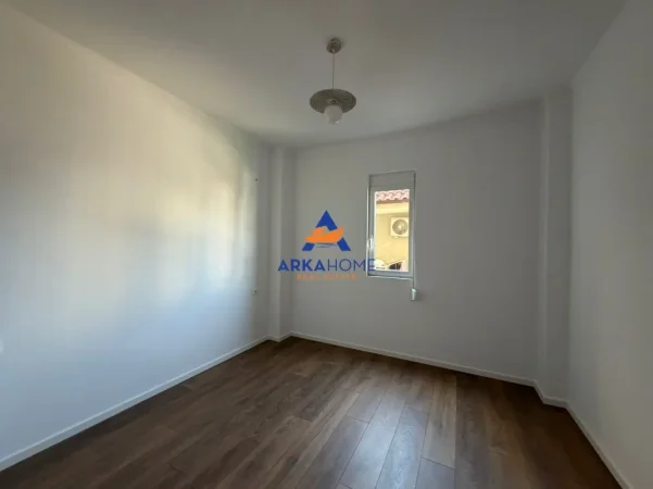 Tirane, shitet apartament 1+1+Ballkon Kati 3, 47 m² 108.000 € 