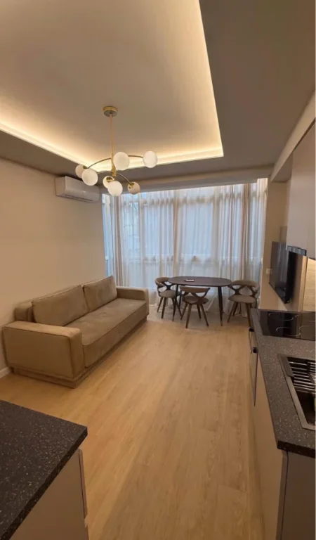 Tirane, jepet me qera apartament 1+1 Kati 3, 50 m² 600 € (brryl)