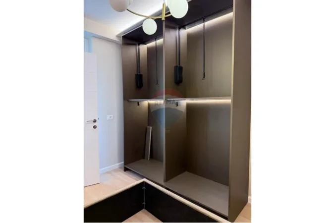 Tirane, jepet me qera apartament 1+1 ,