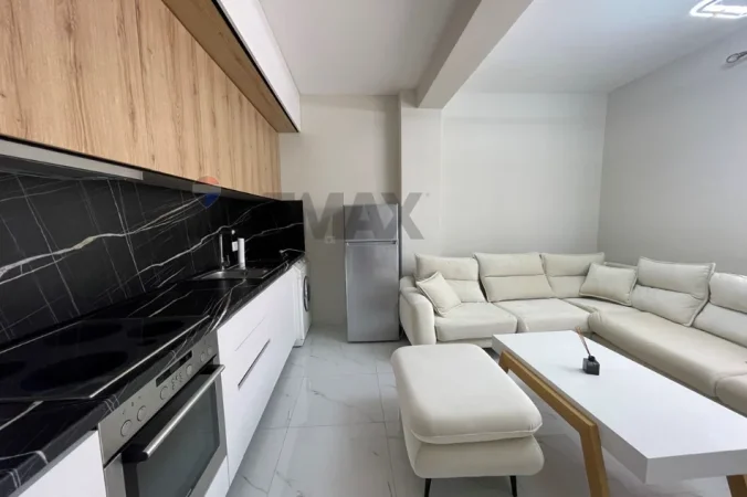 Apartament per qira, 1+1+ post parkimi, totalisht i mobiluar tek Prokuroria e Tiranes! (65,000 leke/muaj)