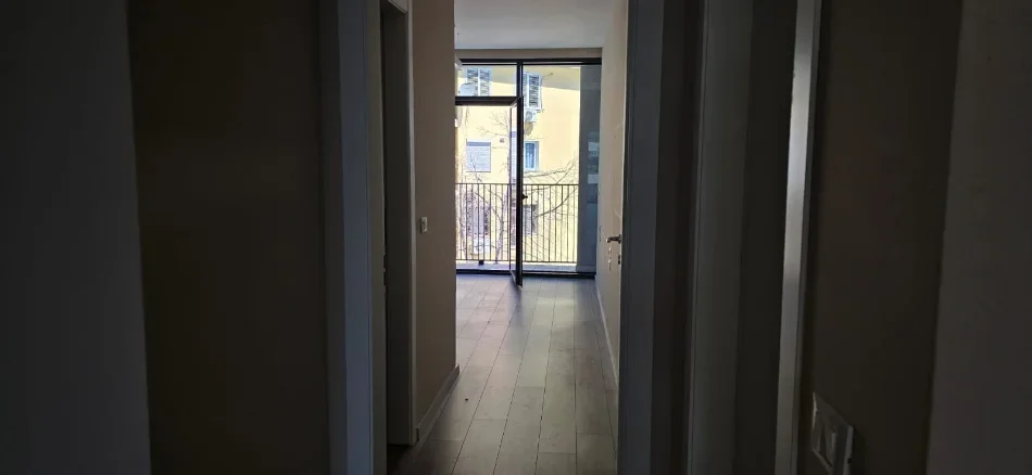 Tirane, jepet me qera apartament 1+1 Kati 1, 115 m² 1.500 € (Lake View Residence)