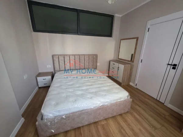 Tirane, jepet me qera apartament 2+1+Ballkon Kati 3, 75 m² 600 € (5 Maji)