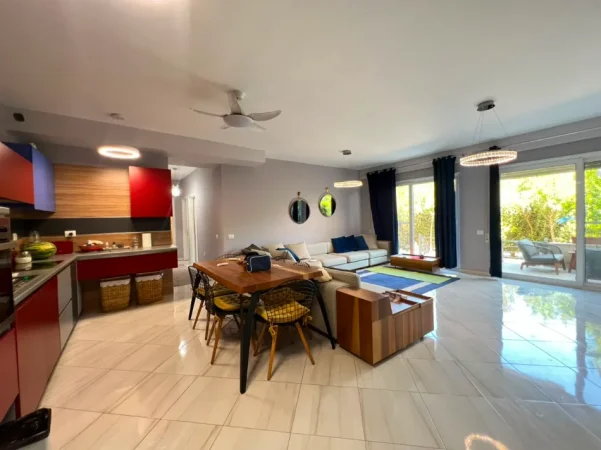 Durres, shitet apartament 2+1+Ballkon , 130 m² 380.000 € (Lura 3)