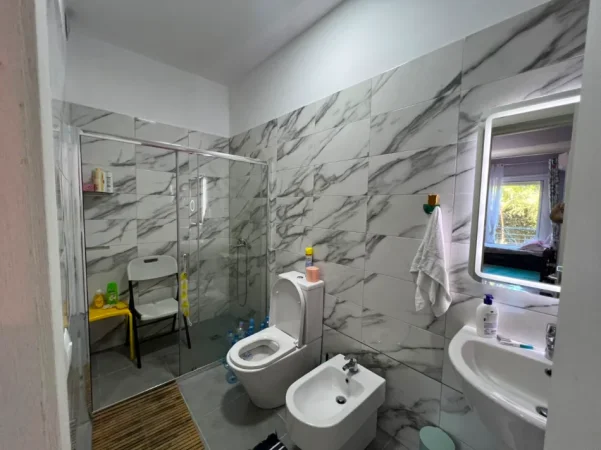 Durres, shitet apartament 2+1+Ballkon , 130 m² 380.000 € (Lura 3)