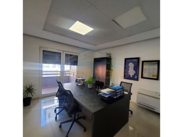 Qera, Ambient Biznesi, Rruga e Kavajës 0696069906