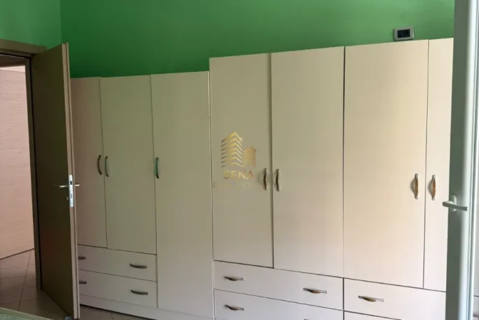 Tirane, jepet me qera apartament 1+1+Ballkon Kati 3, 65 m² 550 € (Ali Demi)