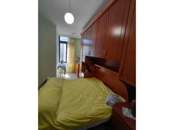 Shitet. Apartament 1+1, Shkembi Kavajes, Durres 0696069906
