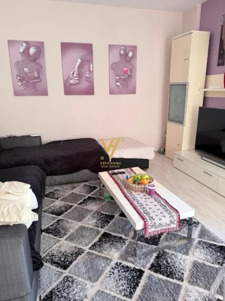Tirane, jepet me qera apartament 1+1+Ballkon Kati 8, 70 m² 620 € (MATERNITETI I RI)