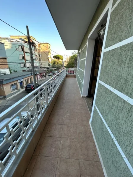 Tirane, jap me qera apartament 3+1+Aneks+Ballkon Kati 2, 120 m² (Ish ATSH, Rr."Norbert Jokl")