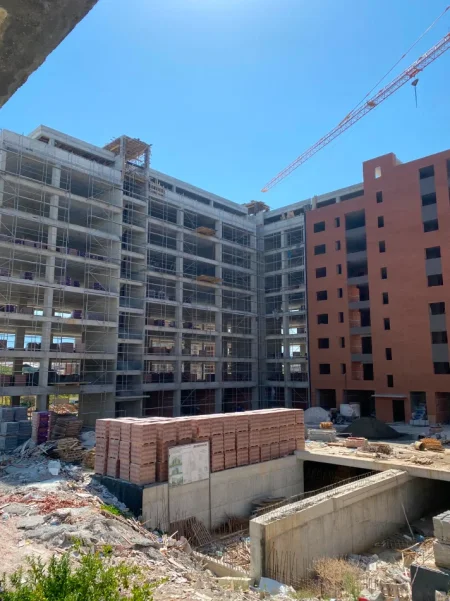 Tirane, shitet apartament 2+1+Ballkon Kati 8, 102 m² 99.765 € (Prane rrethit te Ullirit , Kamez)
