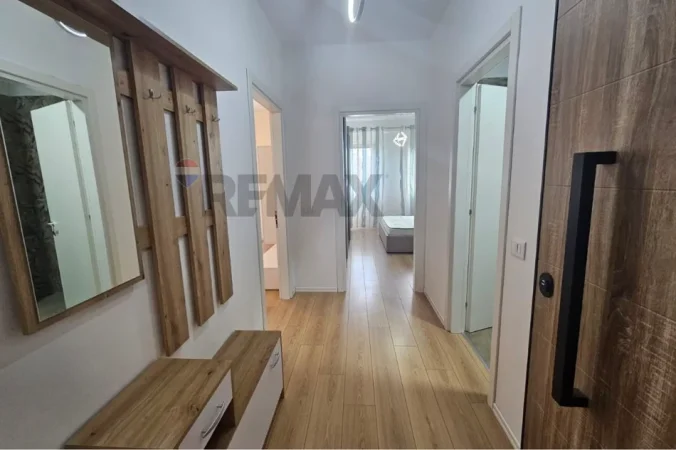 Tirane, jepet me qera apartament 1+1 ,
