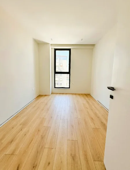 Tirane, shitet apartament 2+1+Aneks+Ballkon Kati 6, 105 m² 250.000 € (Prane Spak-ut)