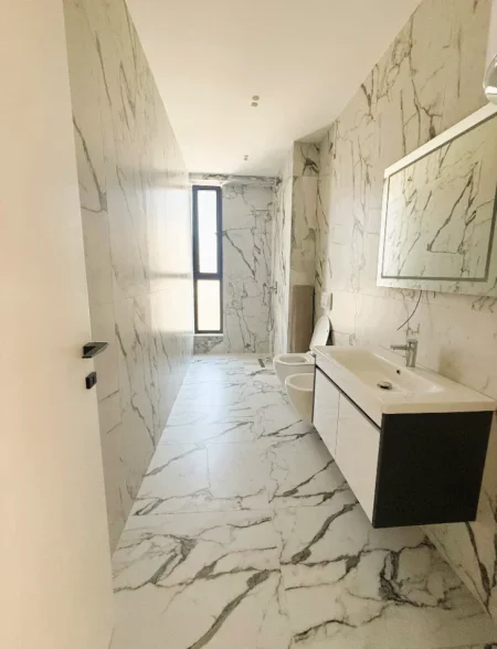 Tirane, shitet apartament 2+1+Aneks+Ballkon Kati 6, 105 m² 250.000 € (Prane Spak-ut)