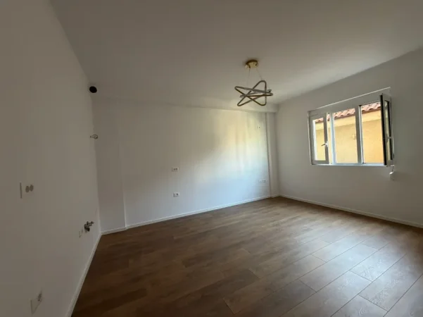 Tirane, shitet apartament 1+1 Kati 3, 47 m² 108.000 € (rruga dritan hoxha)