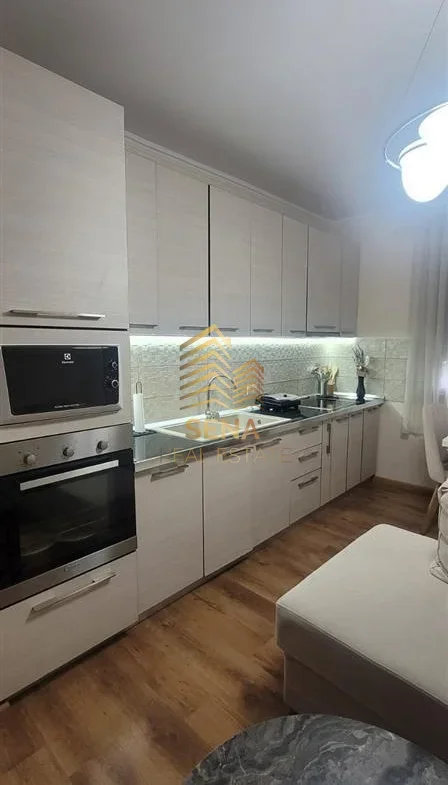 Tirane, jepet me qera apartament 2+1 Kati 2, 60 m² 500 € (Kinostudio)