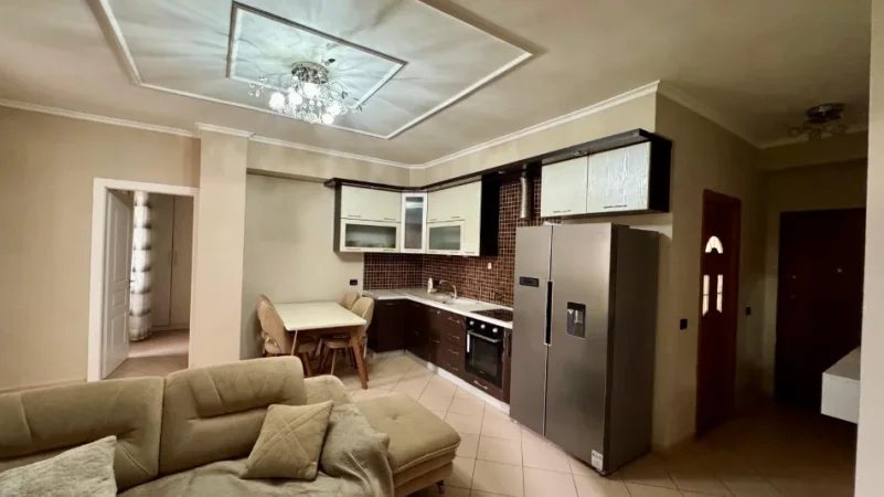Tirane, jepet me qera apartament 2+1+Ballkon Kati 2, 85 m² 700 € (Rruga Bill Klinton)