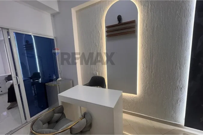 Vlore, jepet me qera ambjent biznesi Kati 0, 15 m² 200 € (Blv. Ismail Qemali,Conad, Vlore)