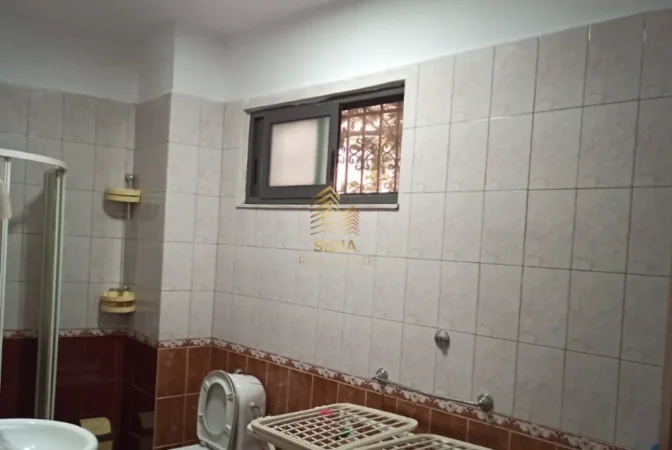 Tirane, jepet me qera apartament 1+1 Kati 2, 70 m² 500 € (Mine Peza)
