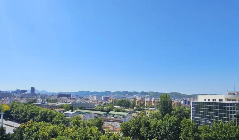Tirane, shitet apartament 2+1+Ballkon Kati 8, 97 m² 220.000 € (KOMPLEKSI “E88”, RRUGA “DRITAN HOXHA”)