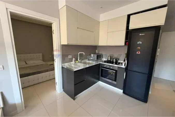 Tirane, jepet me qera apartament 1+1 , (Pazari i ri)