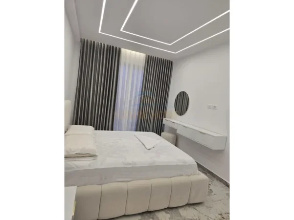 Tirane, jepet me qera apartament 1+1+Ballkon Kati 5, 75 m² 550 € (LITA CONSTRUCTION)