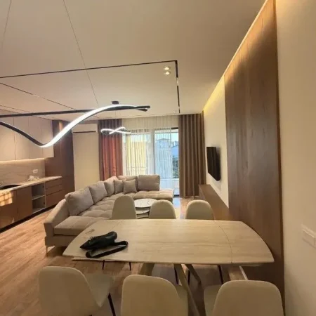 Tirane, jepet me qera apartament 3+1+Ballkon Kati 2, 120 m² 1.100 € (Bulevardi i Ri – Tiranë)