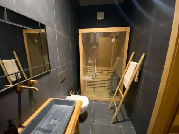 Tirane, jepet me qera apartament 2+1 Kati 1, 180 m² 1.200 € (Rezidenca "Kodra e Diellit")